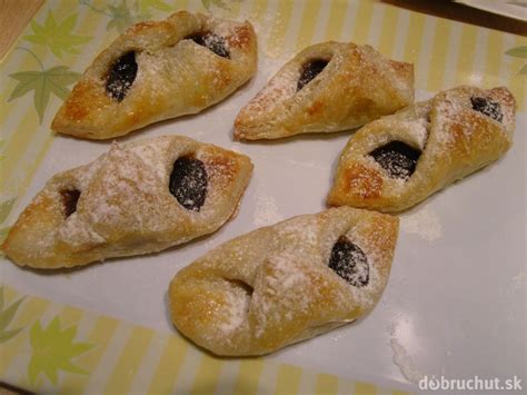 Koláčiky z lístkového cesta so slivkovým lekvárom