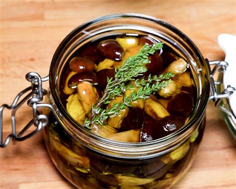 Suroviny na nakladané šampiňóny