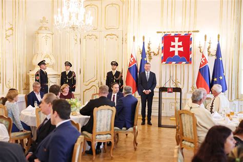 Ilustrácia rôznych druhov fašírok z rôznych krajín