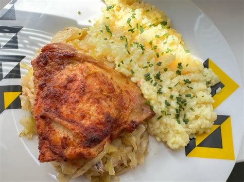 Moderné jedlo s kapustou