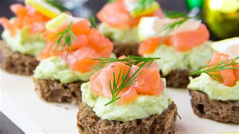 ingrediencie na jednohubky s lososom