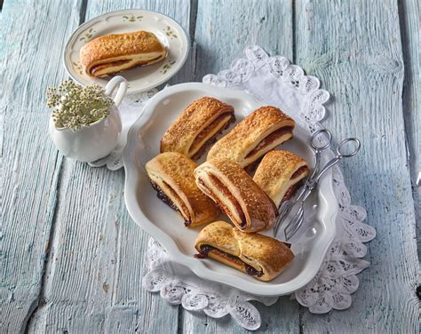 Ilustrácia medovníkov plnených lekvárom