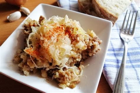 Servírovaná koložvárska kapusta na tanieri