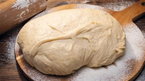 Kynuté těsto připravené k pečení