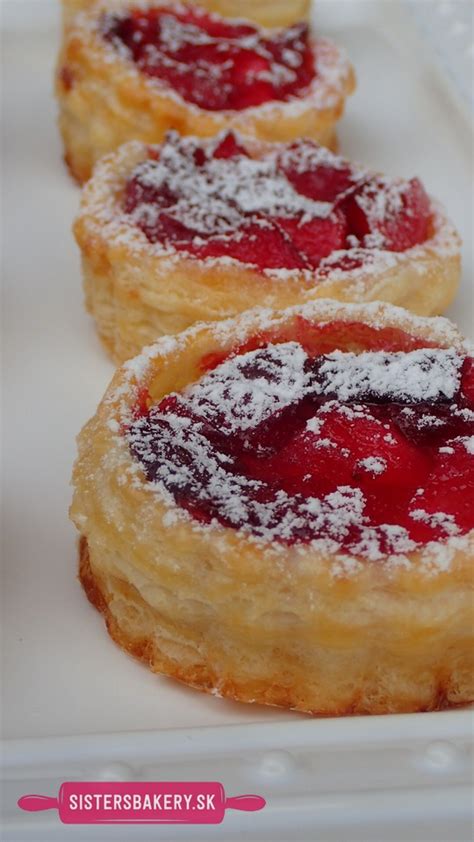 koláčiky z lístkového cesta s mäsom