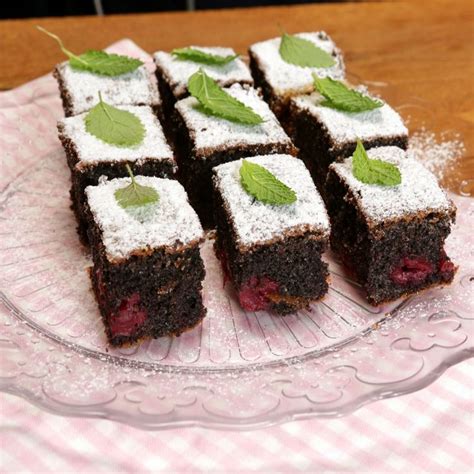 makový koláč s višňami