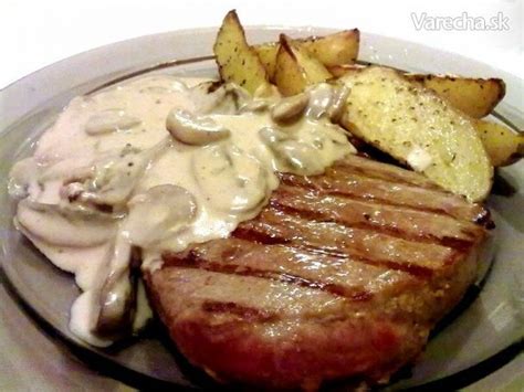 Steak so šampiňónovou omáčkou a klíčkami