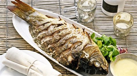 Ilustračná fotografia plneného pečeného kapra