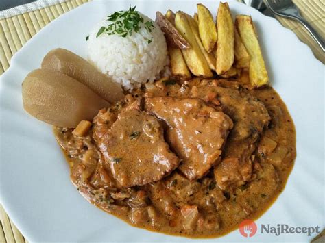 Mäso dusené v uhorkovej omáčke