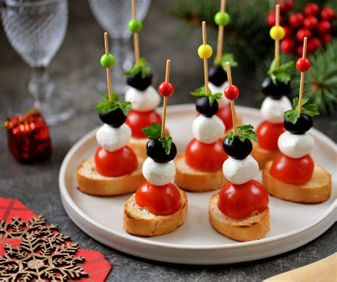 Špízy s cherry paradajkami a mozzarellou