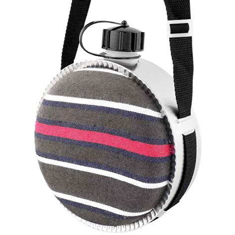 Fľaša s dierkami vo vrchnáku na kropenie korpusu