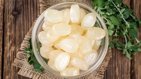 Hotové tvrdé bylinkové cukríky