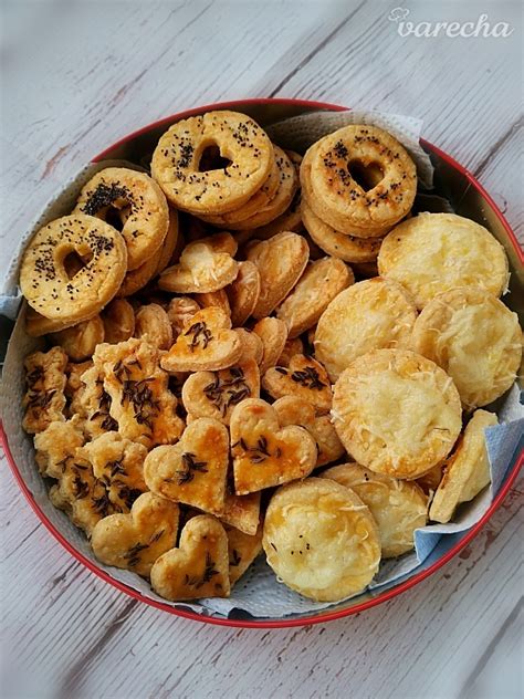 Pečené slané pečivo so šunkou a syrom