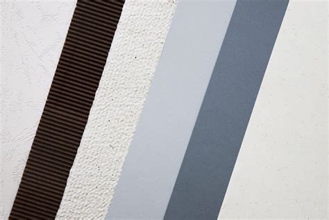 Pásiky papiera s posolstvami