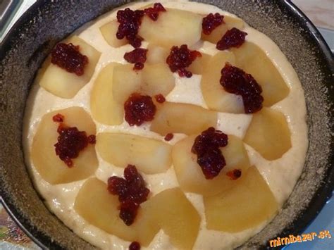 misa s broskyňovým pyré a ingredienciami