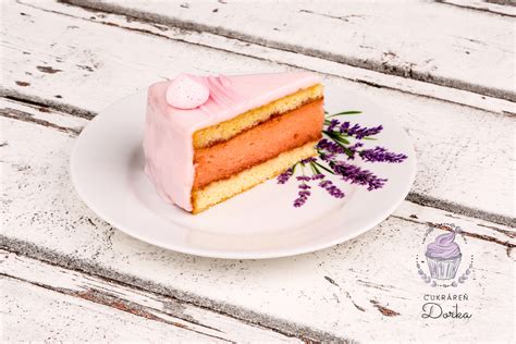 Dekorácia torty ríbezľovým džemom