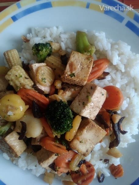 Tofu na čínsky spôsob s ryžou