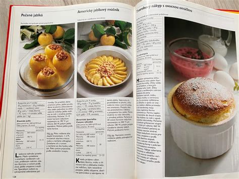 rozložená kniha s receptami