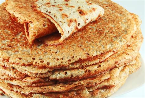 Pripravené pohánkové palacinky na tanieri