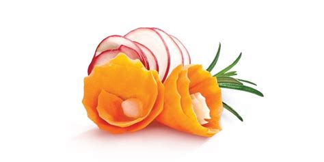 Ilustrácia použitia vlnitého krájača na mrkvu