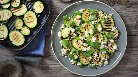 Ilustrácia grilovanej cukety