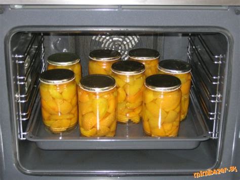 Zaváranie v rúre na pekáči s vodou