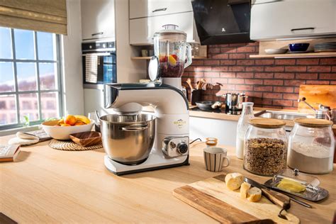 Ilustrácia rôznych typov kuchynských robotov