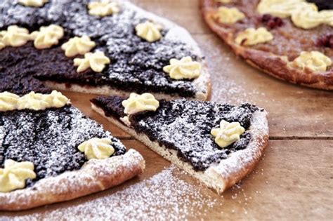 Ilustrácia porovnávajúca moravský koláč a frgál