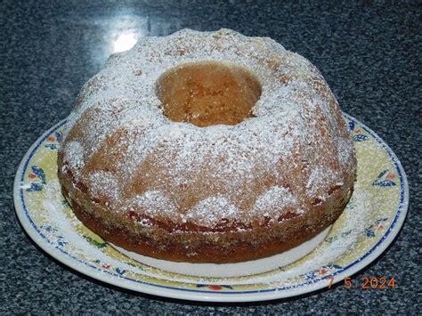 Hotová orechová bábovka