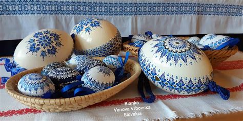 Deti hľadajúce veľkonočné vajíčka