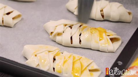 Polevanie upečeného cesta mliečnym sirupom