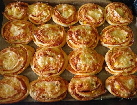 hotové pizzové slimáky