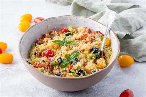 Misa s farebným kuskusom a zeleninou