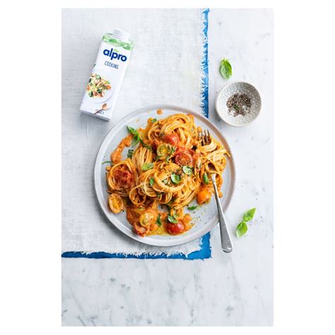 Ilustračná fotografia balenia Alpro sójovej alternatívy smotany na varenie
