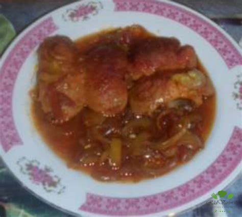 Špekáčiky na čiernom pive s chlebom