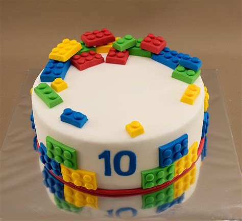 LEGO narodeninová torta