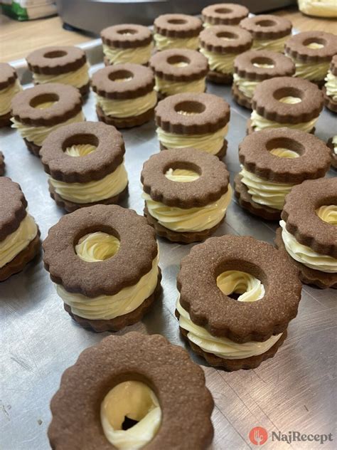 Príprava tvarohovej plnky s bielou čokoládou