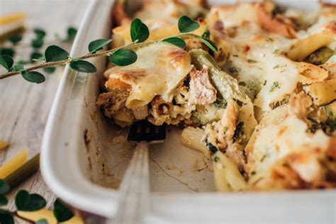 Zapečené cestoviny s cuketou a kuracím mäsom