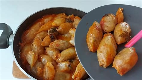Cibuľa s mäsom na panvici