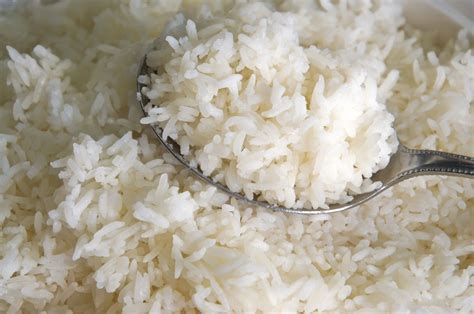 Ilustračná schéma správneho postupu varenia ryže