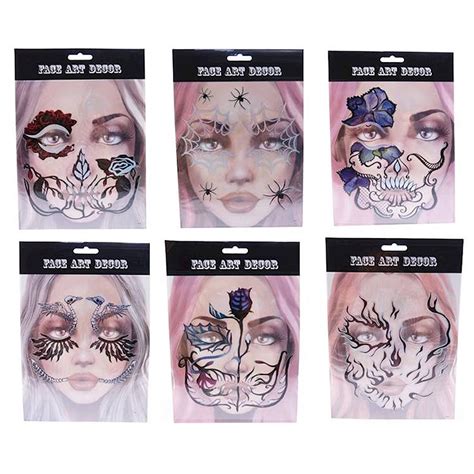 Ilustrácia rôznych typov masiek na tvár pre Halloween