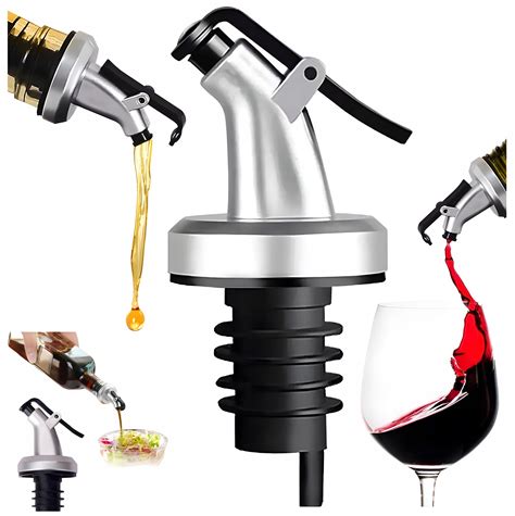 Fľaše s gréckym olivovým olejom rôznych značiek