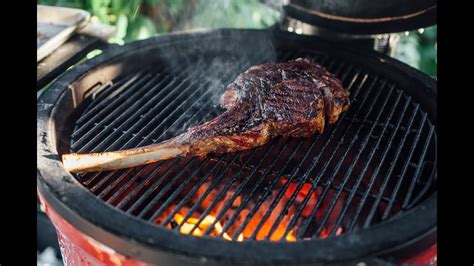 Grilovanie teľacieho steaku na kamado