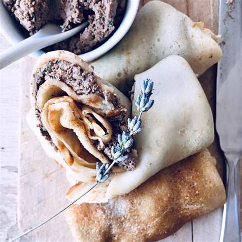 Palacinky plnené gaštanovou plnkou