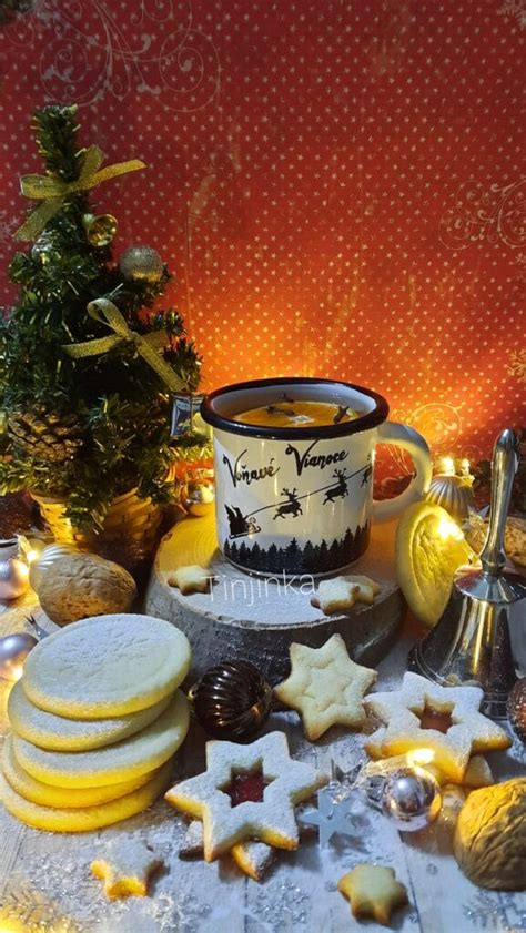 Ručne maľovaný hrnček s motívom vlčieho maku