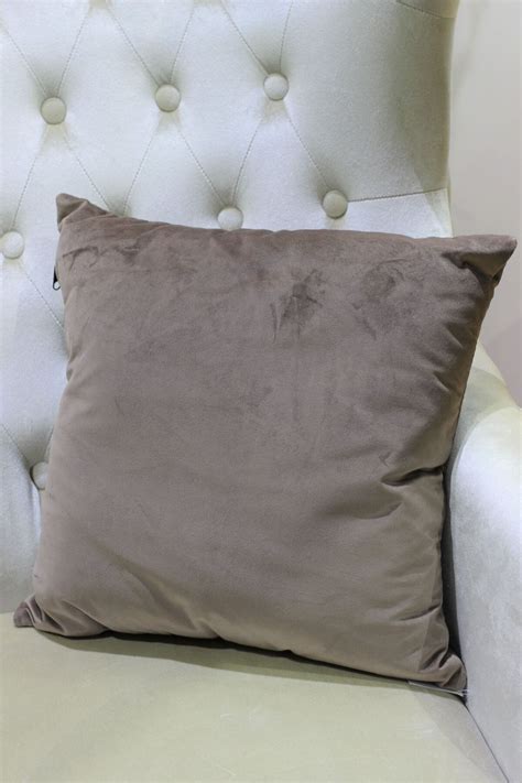 Dekoračný vankúš s motívom vlčieho maku