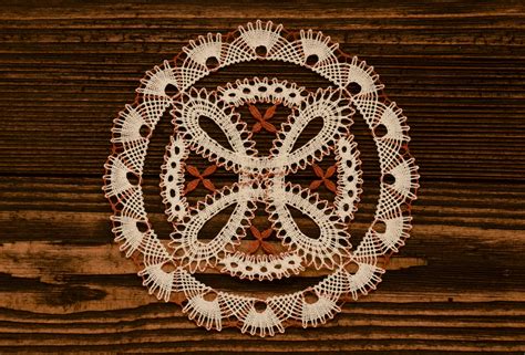 Ukážka gemerskej paličkovanej čipky