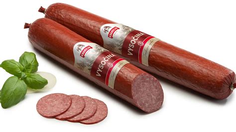 Rôzne druhy salám a klobás