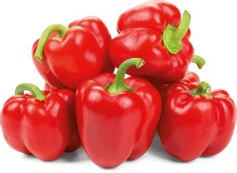 červená paprika pripravená na plnenie