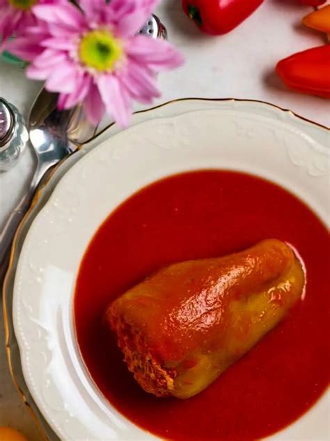 ingrediencie na plnenú papriku v miske